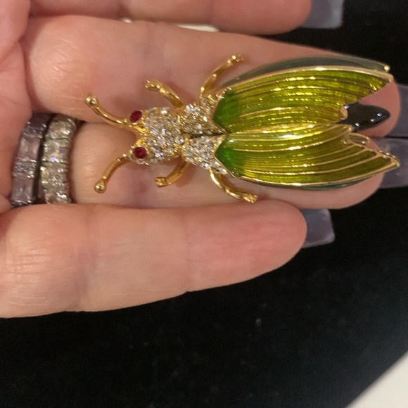 Vintage rare Erwin Pearl gold tone rhinestone & enamel bug statement pin brooch - Picture 9 of 11